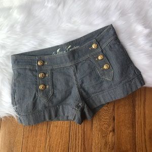 ❤️SALE!! Juicy Couture shorts pinstripes